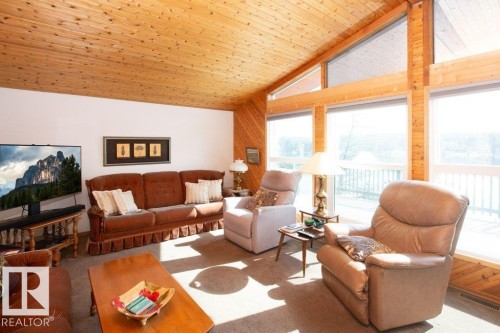 16 Maple Cresent, Rural Westlock County, AB - Indoor Photo Showing Living Room