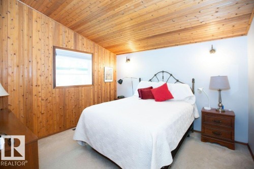 16 Maple Cresent, Rural Westlock County, AB - Indoor Photo Showing Bedroom