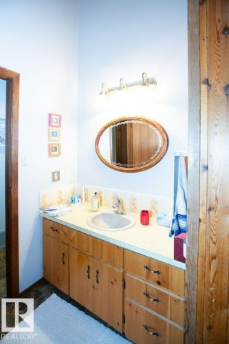 16 Maple Cresent, Rural Westlock County, AB - Indoor Photo Showing Bathroom