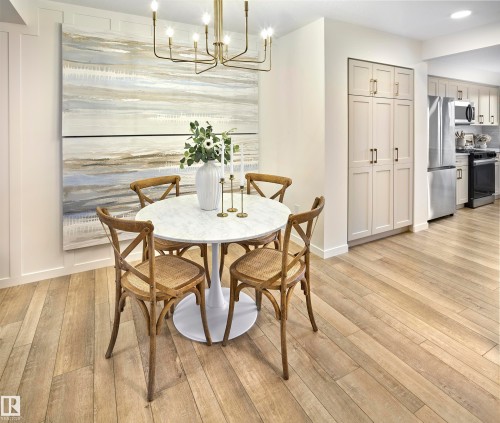 37 1025 Secord Promenade, Edmonton, AB - Indoor Photo Showing Dining Room