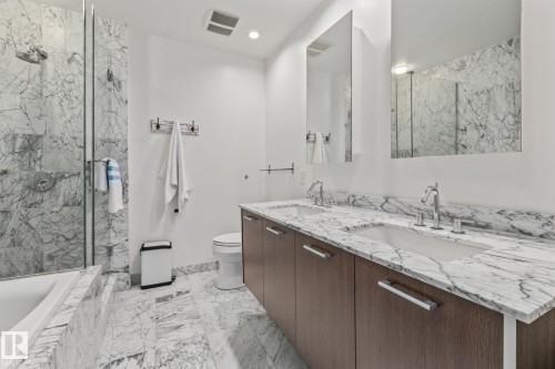 106 2504 109 Street, Edmonton, AB - Indoor Photo Showing Bathroom