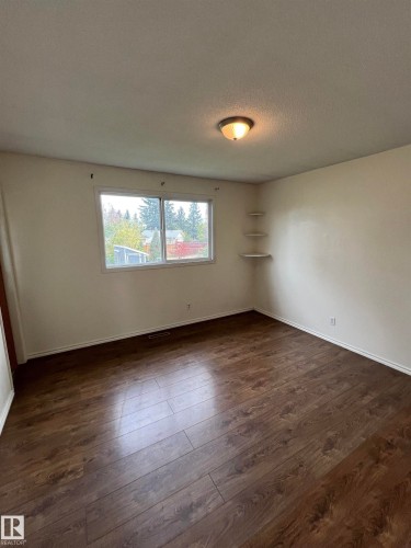 Edmonton, AB - Indoor Photo Showing Other Room