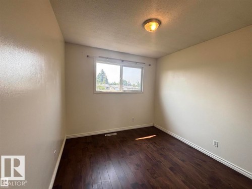 Edmonton, AB - Indoor Photo Showing Other Room