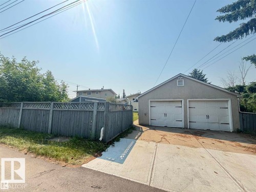 Edmonton, AB - Outdoor