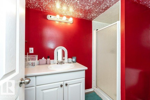 8539 Connors Road, Edmonton, AB - Indoor Photo Showing Bathroom