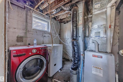 11715 139 Street, Edmonton, AB - Indoor Photo Showing Laundry Room