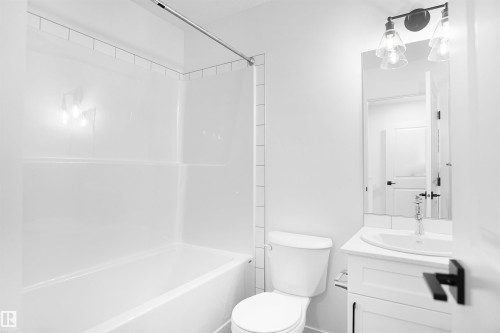 5142 River'S Edge Way, Edmonton, AB - Indoor Photo Showing Bathroom