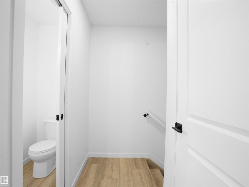 62 525 Secord Boulevard, Edmonton, AB - Indoor Photo Showing Bathroom