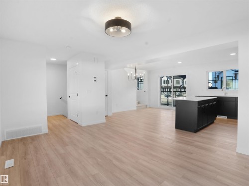 62 525 Secord Boulevard, Edmonton, AB - Indoor Photo Showing Other Room