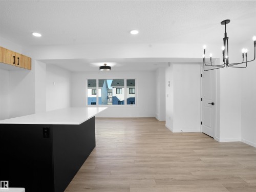 62 525 Secord Boulevard, Edmonton, AB - Indoor