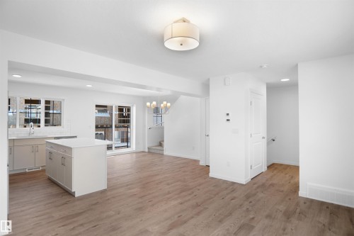 59 525 Secord Boulevard, Edmonton, AB - Indoor