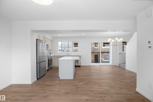 59 525 Secord Boulevard, Edmonton, AB - Indoor Photo Showing Other Room