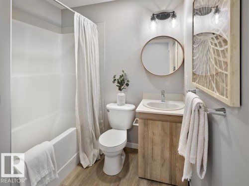84 1025 Secord Promenade, Edmonton, AB - Indoor Photo Showing Bathroom