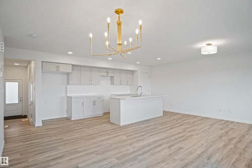17 19904 31 Avenue, Edmonton, AB - Indoor Photo Showing Kitchen