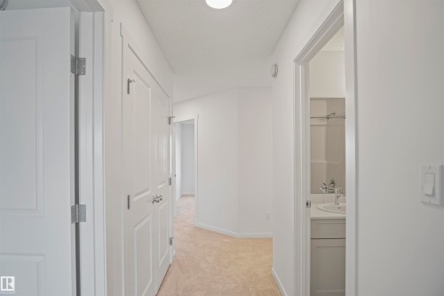 17 19904 31 Avenue, Edmonton, AB - Indoor Photo Showing Other Room