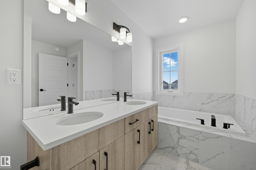 8909 223A Street, Edmonton, AB - Indoor Photo Showing Bathroom