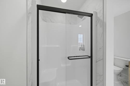 8909 223A Street, Edmonton, AB - Indoor Photo Showing Bathroom