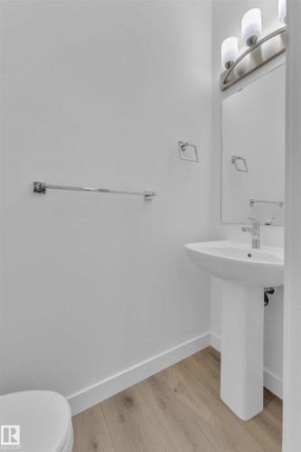 21 2710 66 Street, Edmonton, AB - Indoor Photo Showing Bathroom