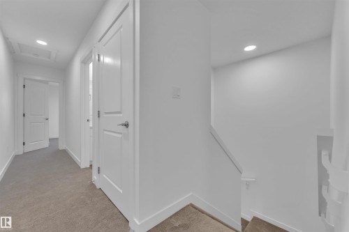 21 2710 66 Street, Edmonton, AB - Indoor Photo Showing Other Room