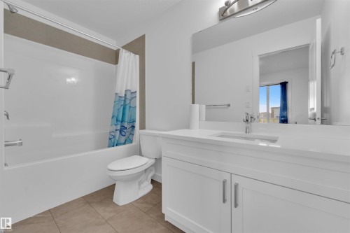 21 2710 66 Street, Edmonton, AB - Indoor Photo Showing Bathroom