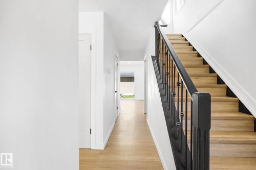 3867 85 Street, Edmonton, AB - Indoor Photo Showing Other Room