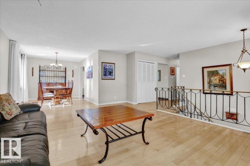 11914 40 Street, Edmonton, AB - Indoor Photo Showing Living Room