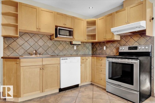 11914 40 Street, Edmonton, AB - Indoor Photo Showing Kitchen