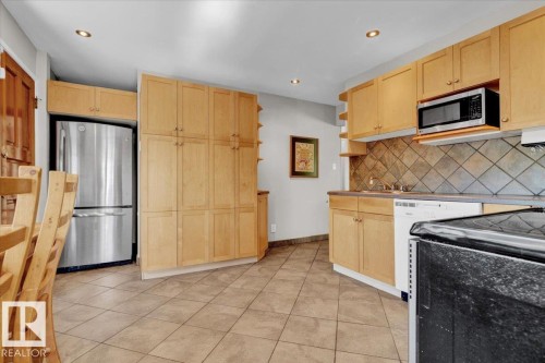 11914 40 Street, Edmonton, AB - Indoor Photo Showing Kitchen