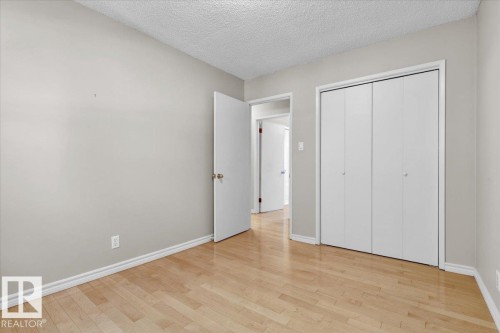11914 40 Street, Edmonton, AB - Indoor Photo Showing Other Room