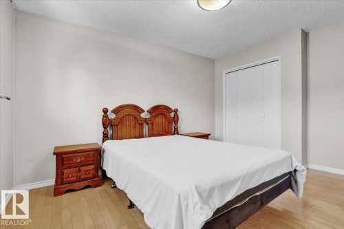11914 40 Street, Edmonton, AB - Indoor Photo Showing Bedroom