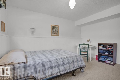 11914 40 Street, Edmonton, AB - Indoor Photo Showing Bedroom