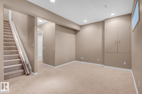 36 3003 34 Avenue, Edmonton, AB - Indoor Photo Showing Other Room