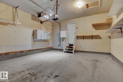 36 3003 34 Avenue, Edmonton, AB - Indoor Photo Showing Garage