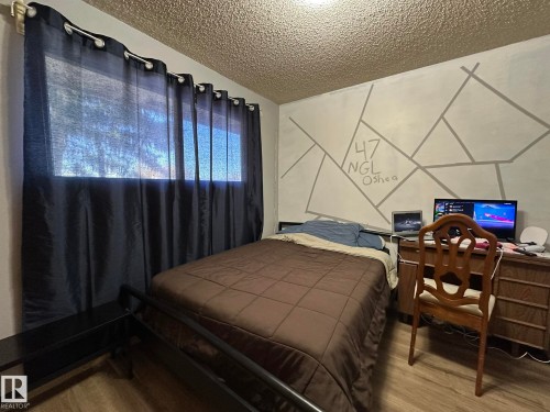 59528 152 Range Road, Rural Smoky Lake County, AB - Indoor Photo Showing Bedroom
