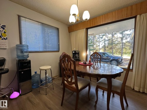 59528 152 Range Road, Rural Smoky Lake County, AB - Indoor Photo Showing Dining Room