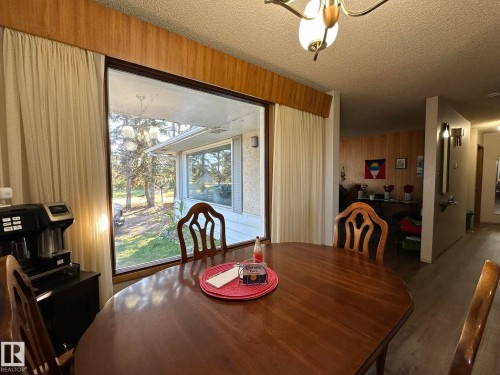 59528 152 Range Road, Rural Smoky Lake County, AB - Indoor Photo Showing Dining Room