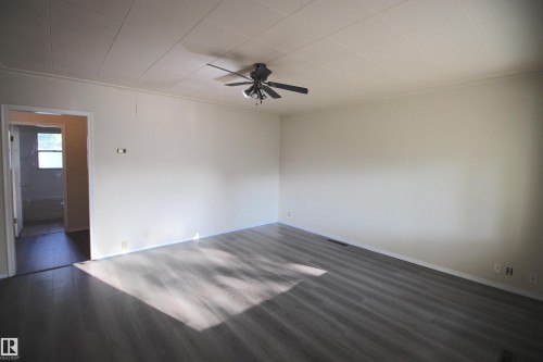 5021 48 Street, Calmar, AB - Indoor Photo Showing Other Room