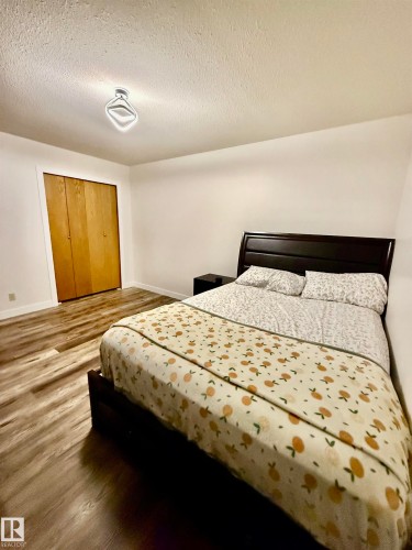 4514 56 Avenue, Barrhead, AB - Indoor Photo Showing Bedroom