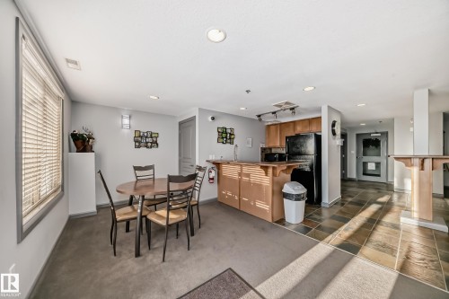 310 530 Hooke Road, Edmonton, AB - Indoor