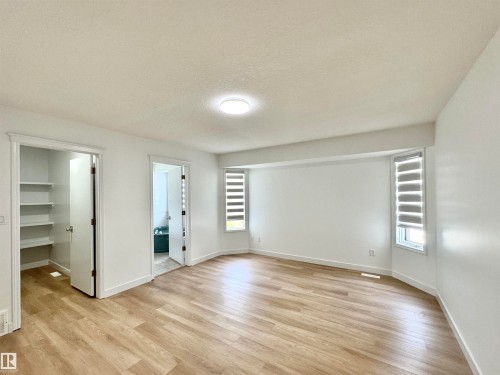 2908 44A Avenue, Edmonton, AB - Indoor Photo Showing Other Room