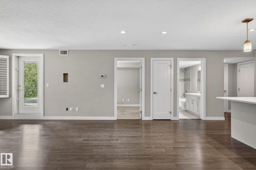 102 5029 Edgemont Boulevard, Edmonton, AB - Indoor