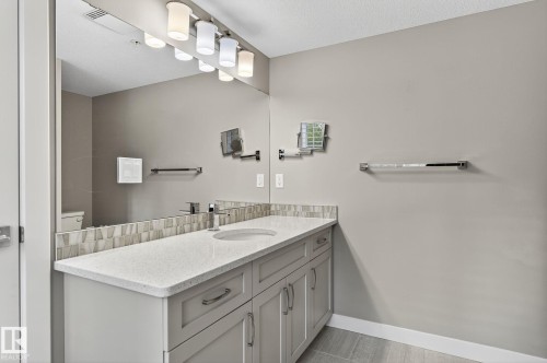 102 5029 Edgemont Boulevard, Edmonton, AB - Indoor Photo Showing Bathroom