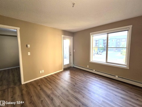 210 3207 James Mowatt Trail, Edmonton, AB - Indoor Photo Showing Other Room