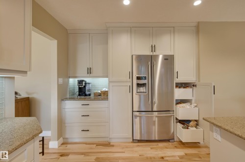 17623 53 Avenue, Edmonton, AB - Indoor Photo Showing Kitchen