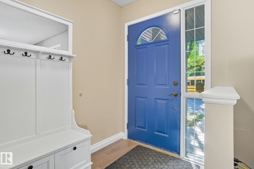 1438 Grant Way Nw, Edmonton, AB - Indoor Photo Showing Other Room