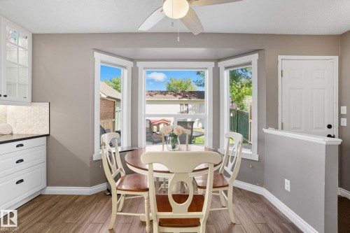 1438 Grant Way Nw, Edmonton, AB - Indoor Photo Showing Dining Room