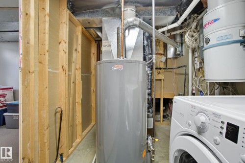 1438 Grant Way Nw, Edmonton, AB - Indoor Photo Showing Laundry Room