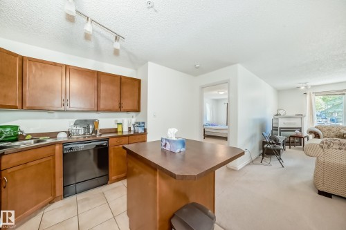 134 16311 95 Street, Edmonton, AB - Indoor Photo Showing Kitchen