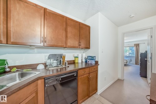 134 16311 95 Street, Edmonton, AB - Indoor Photo Showing Kitchen