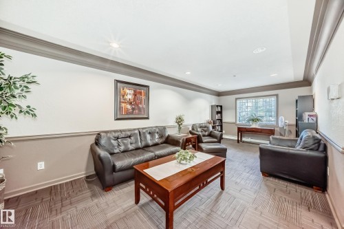 134 16311 95 Street, Edmonton, AB - Indoor Photo Showing Living Room